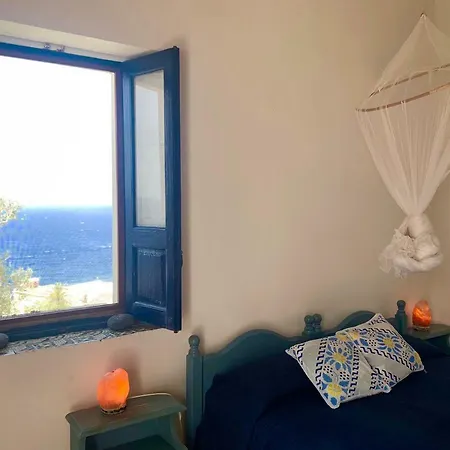 Luna Rossa 3* Ginostra