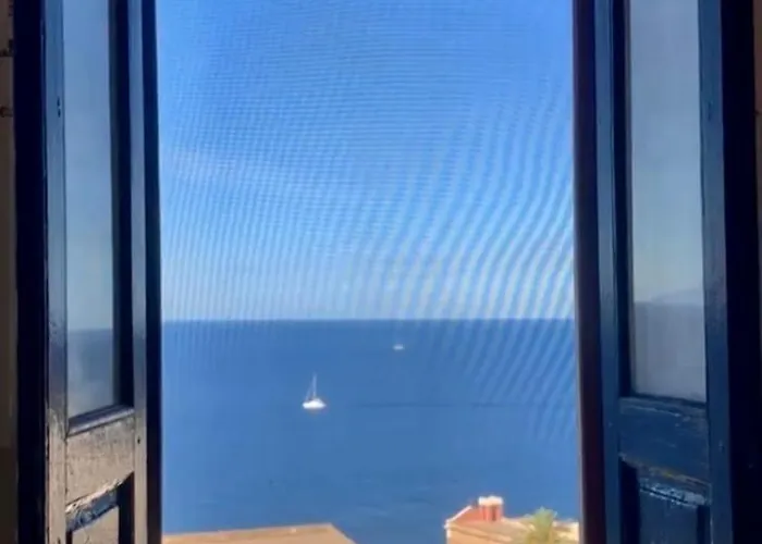 Luna Rossa Pensión Ginostra