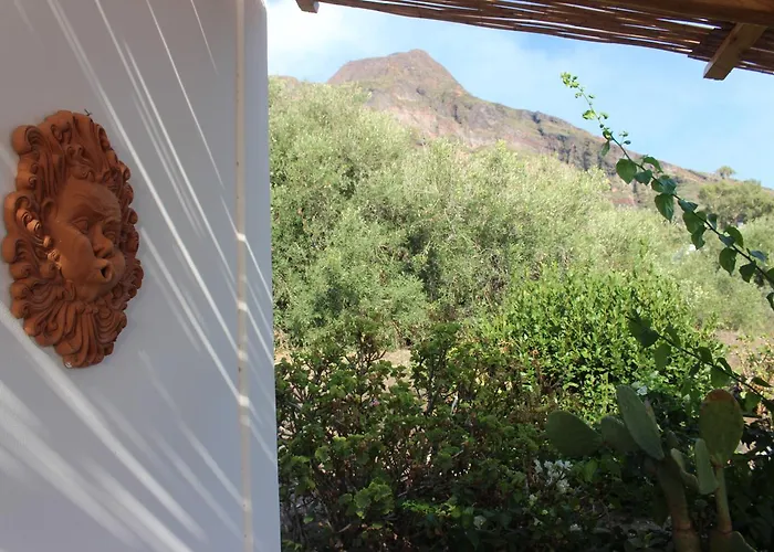 Luna Rossa 3* Ginostra