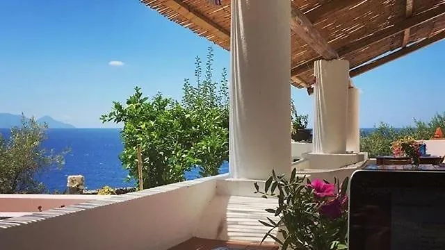 Pensión Luna Rossa Ginostra