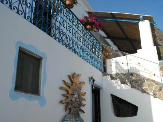 Pensión Luna Rossa Ginostra