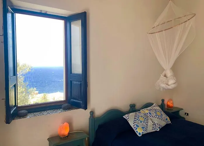 Luna Rossa 3* Ginostra